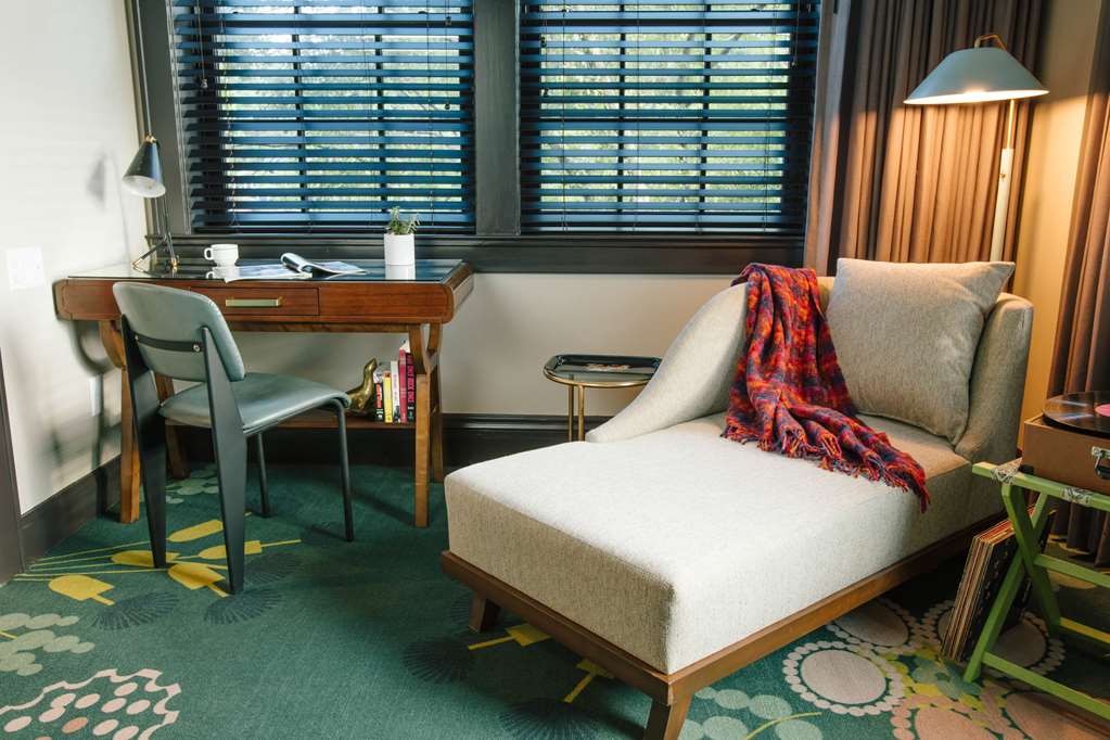 Hotel Clermont - photo 39