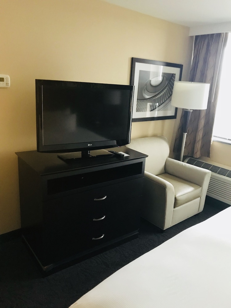 The Strathallan Rochester Hotel & Spa DoubleTree by Hilton - photo 7