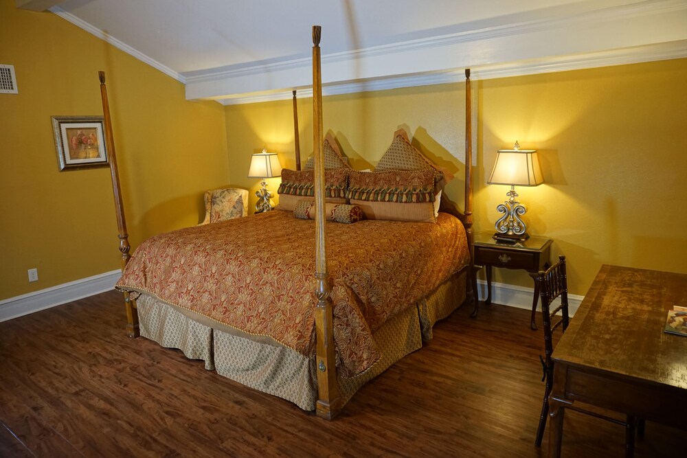 New World Inn Downtown Pensacola - photo 6