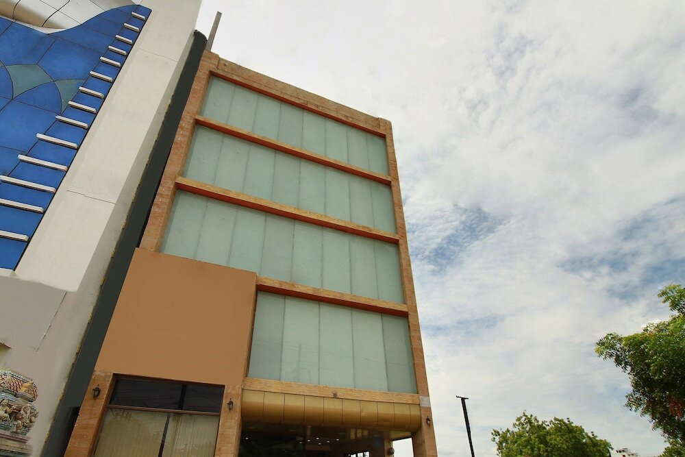 Hotel Shreenithi in Madurai, India