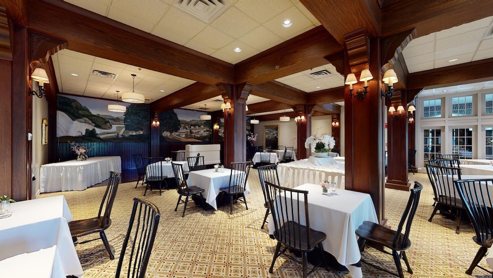 Simsbury Inn - photo 16