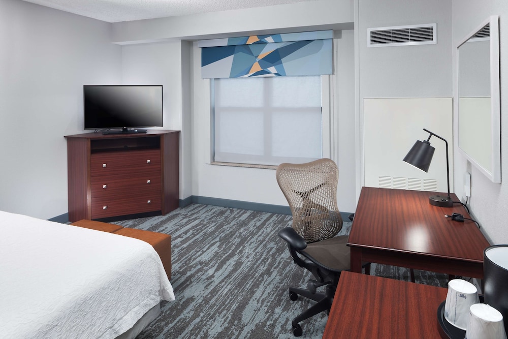 Hampton Inn & Suites Oklahoma City Bricktown - photo 20
