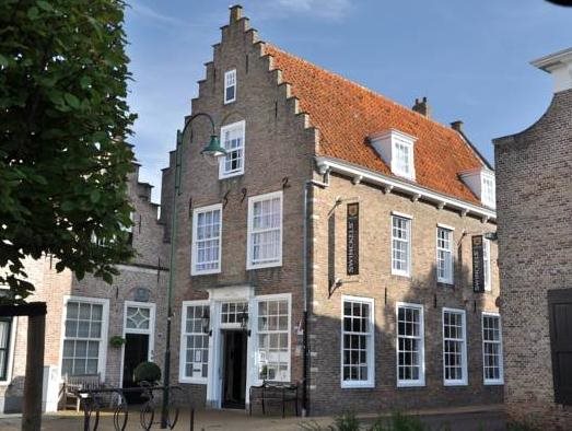 Hotel Kom — Tholen