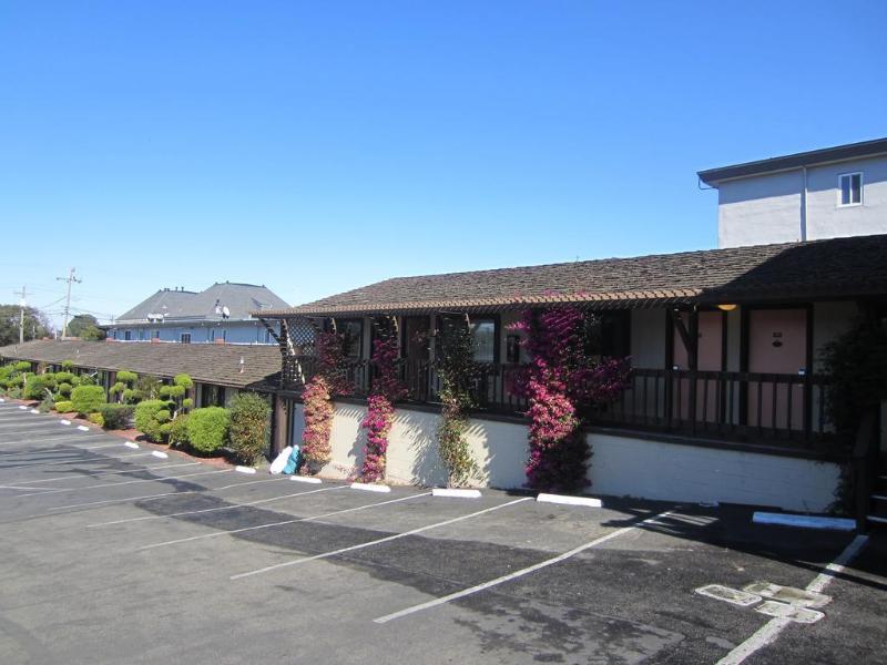 Monterey Fairgrounds Inn - photo 6