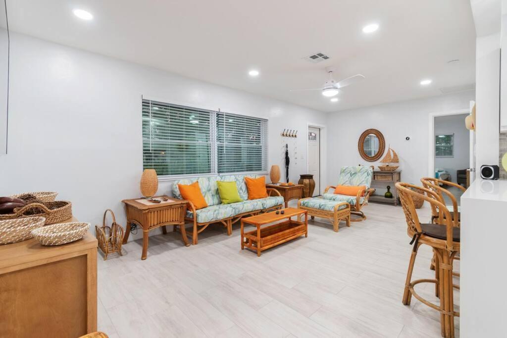 Summer By The Sea 2 - last minute hotel in Pompano Beach