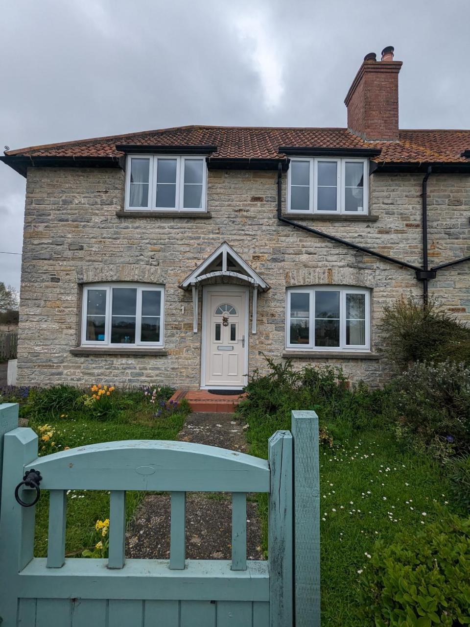 Cosy family cottage south Somerset — 4-Star Luxury Hotel in Long Sutton, United Kingdom