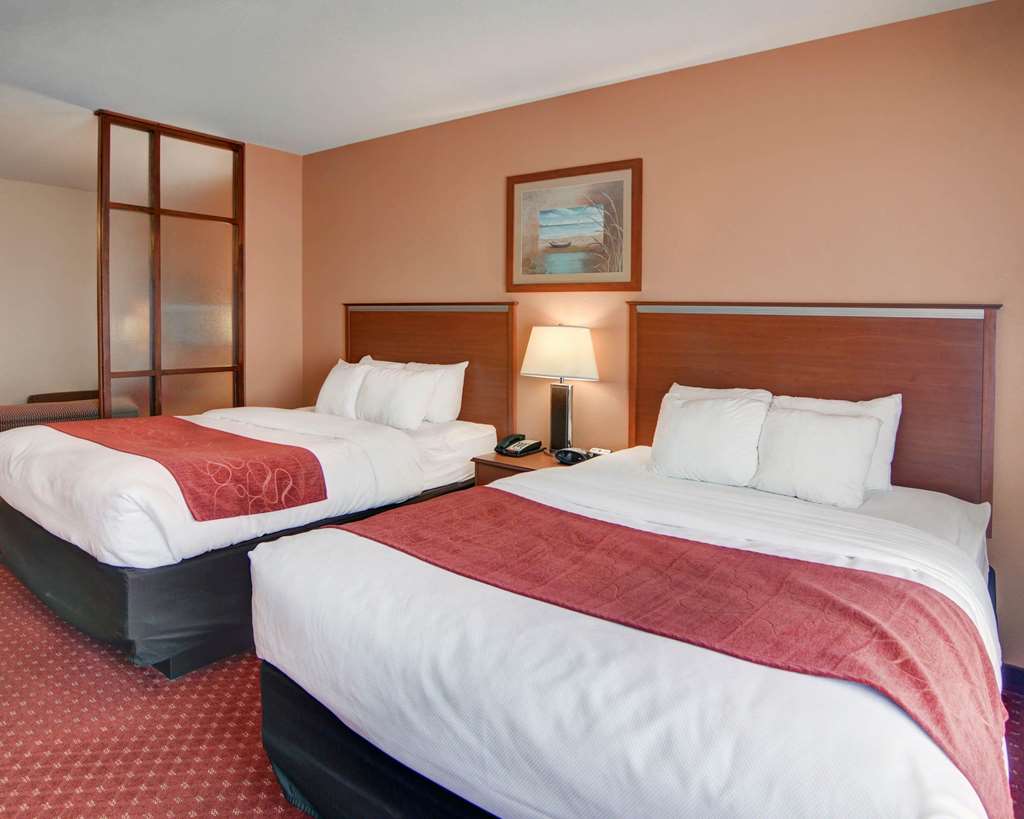 Quality Suites Near Cedar Creek Lake - photo 15
