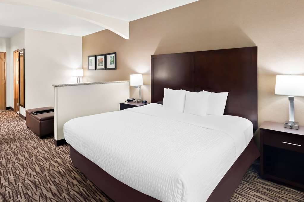 Comfort Suites Portland Airport - photo 17