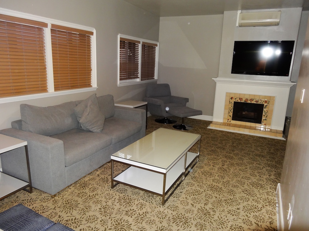 Balboa Inn On the Beach - photo 7
