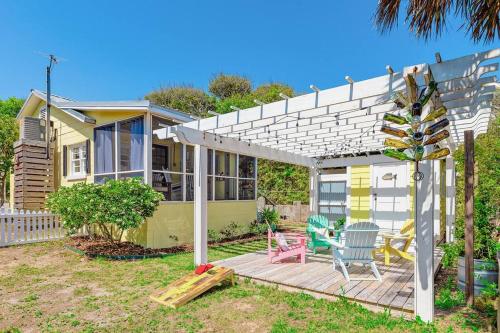 817 E Ashely Ave Pleasant Breeze in Folly Beach, United States