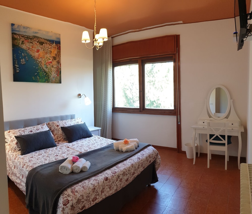 Il Giardino di Villa Anna — 4-Star Luxury Hotel in Trecase, Italy
