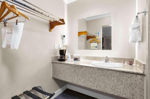 SureStay by Best Western San Francisco Marina District - photo 35