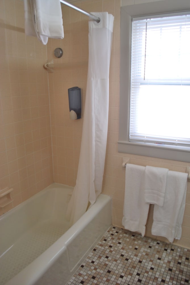 Lankford Hotel and Lodge - photo 55