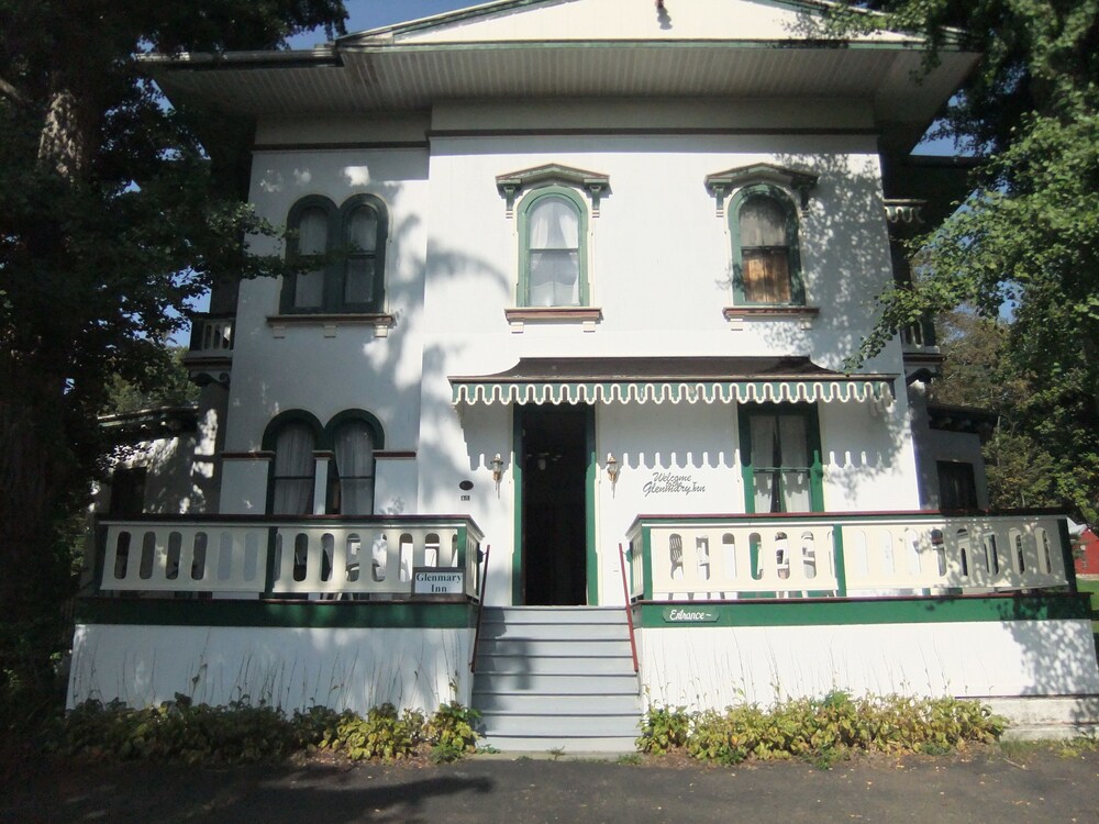 The Glenmary Inn — hotel in Owego