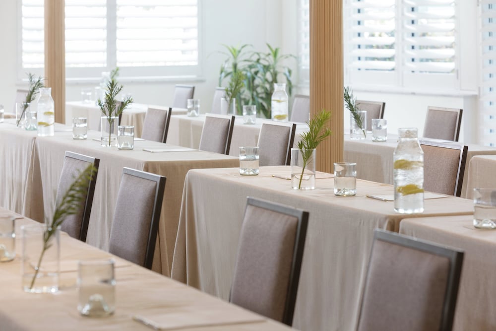Kimpton Surfcomber Hotel by IHG - photo 94