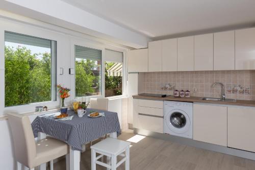 Studio Apartment Lemon
