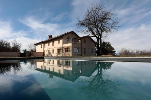 Casa Elmo — 4-Star Luxury Hotel in Cherasco, Italy