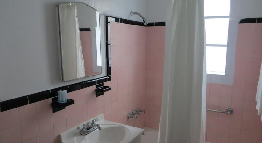 The L Hotel - photo 29