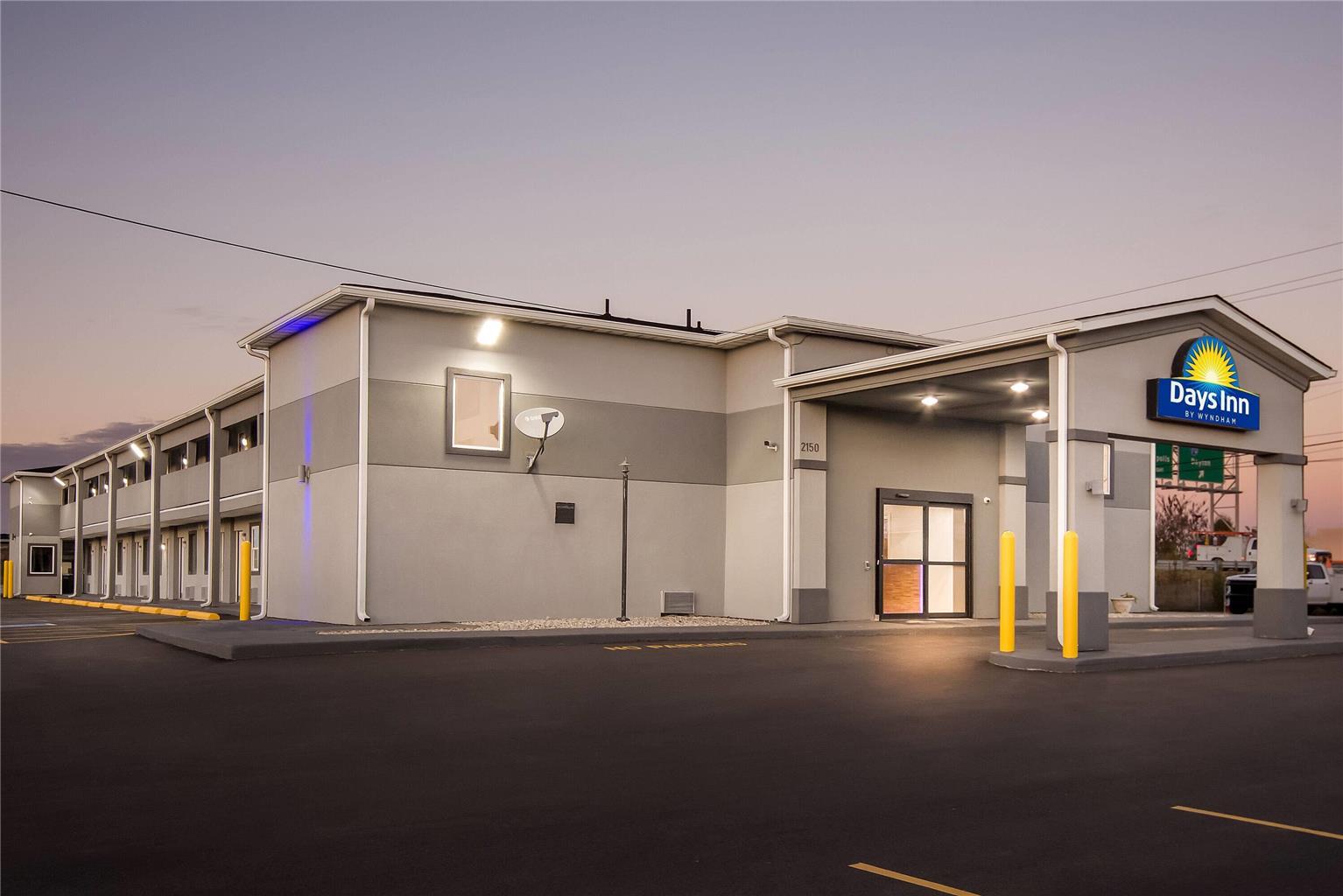 Days Inn by Wyndham Indianapolis East Post Road - photo 6
