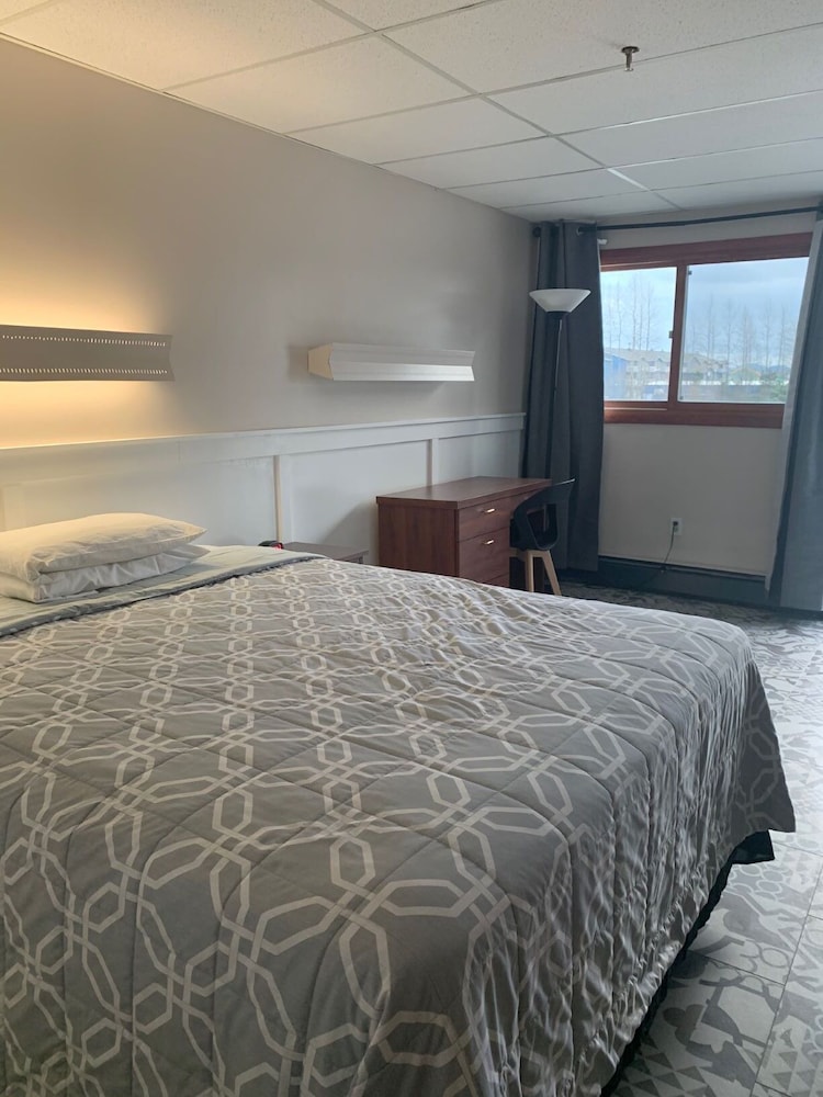 Marina Motel - photo 11