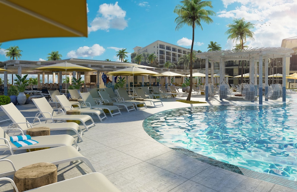 St Pete Shores Hotel - carbon neutral hotel in Saint Pete Beach