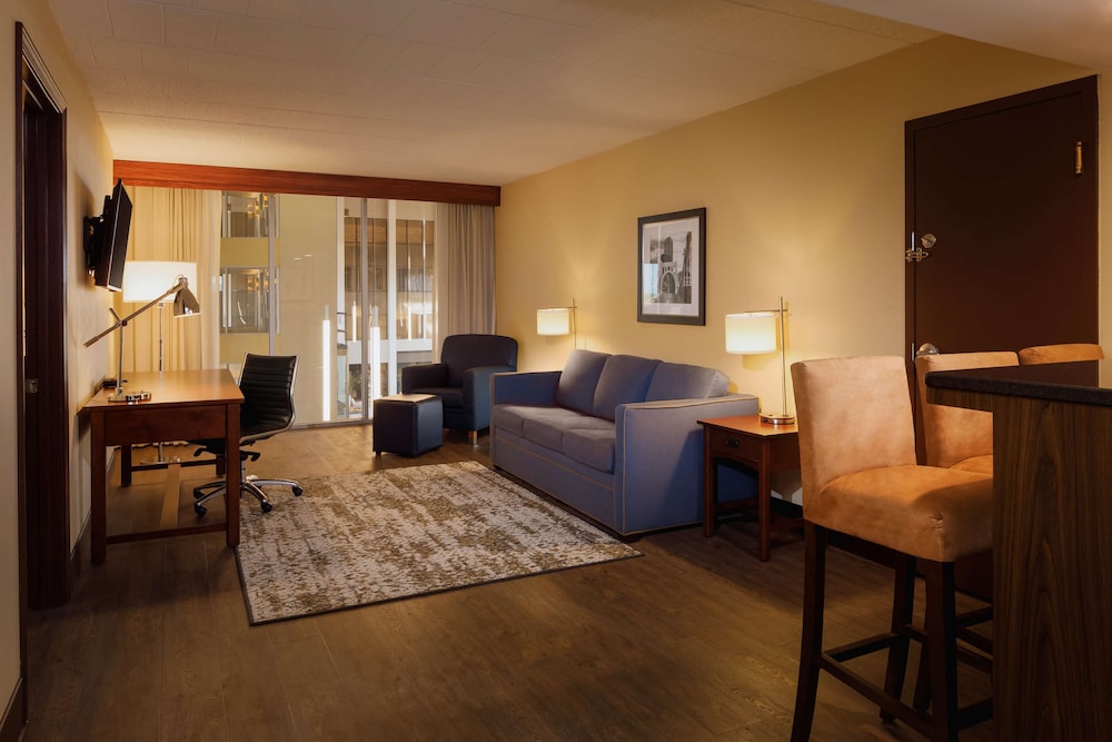 DoubleTree by Hilton Pittsburgh Cranberry - photo 30