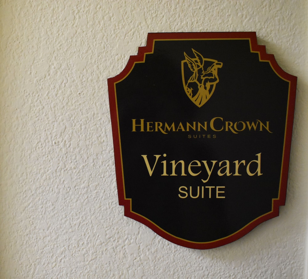 Hermann Crown Suites - photo 309
