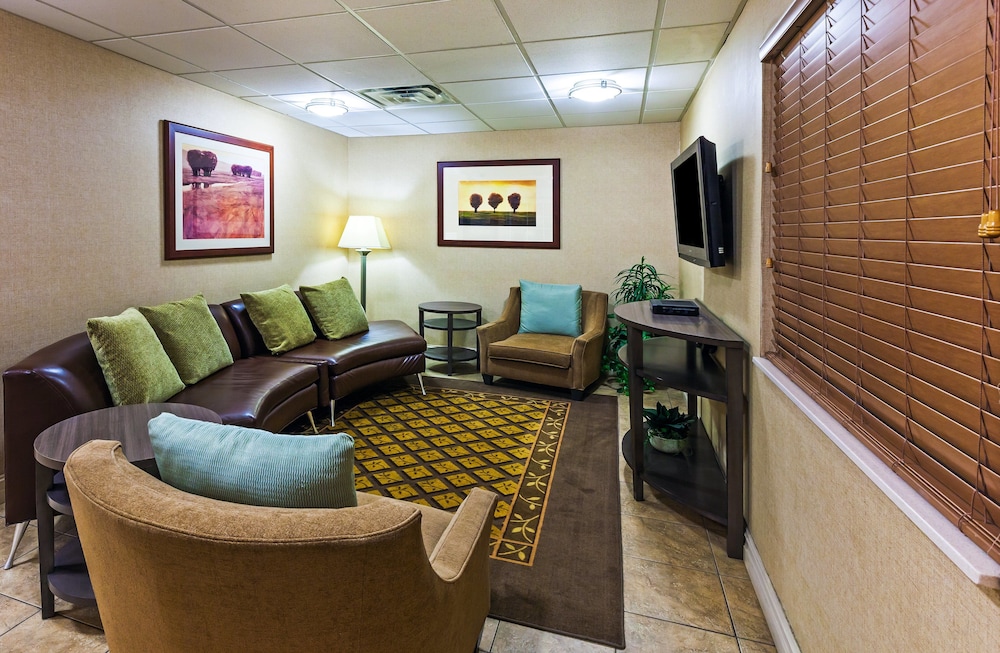 Candlewood Suites Owasso by IHG - photo 26