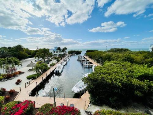 Ocean View Overlooking Marina Ocean Pointe 5305 in Key Largo, United States