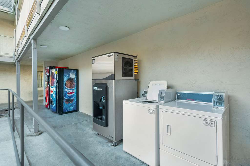 Motel 6 Merced CA North - photo 25