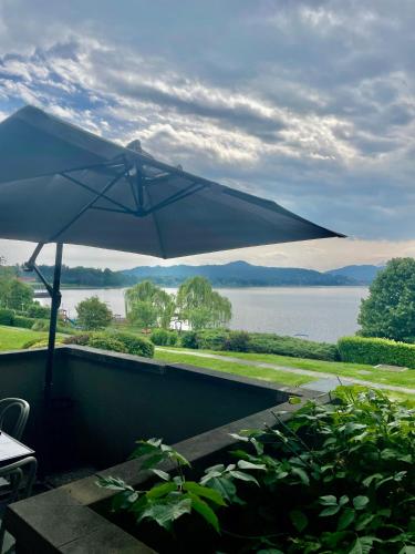Bnbook La casa sul Lago Maggiore — 4-Star Luxury Hotel in Ispra, Italy