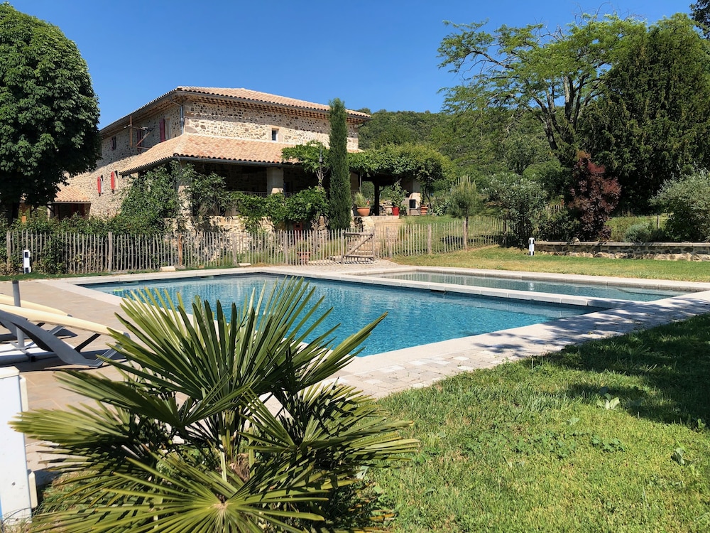 Mas Du Martinet — hotel in La Tour