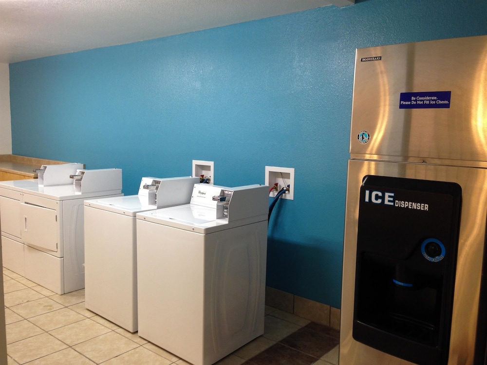 Motel 6 Sedalia MO - photo 11
