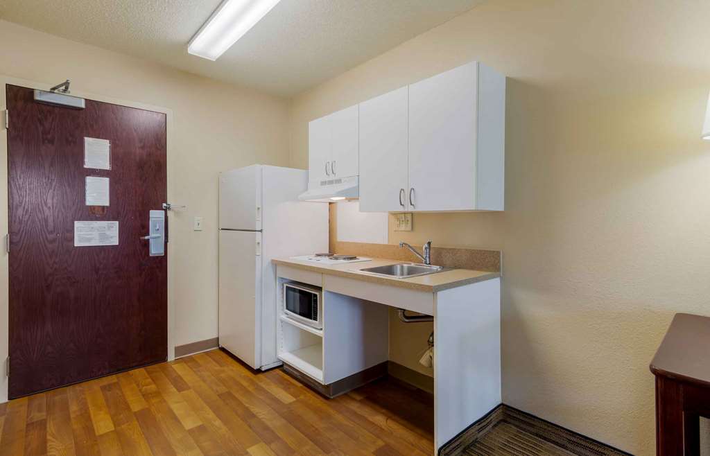 Extended Stay America Select Suites Atlanta Alpharetta Rock Mill Rd. - photo 12