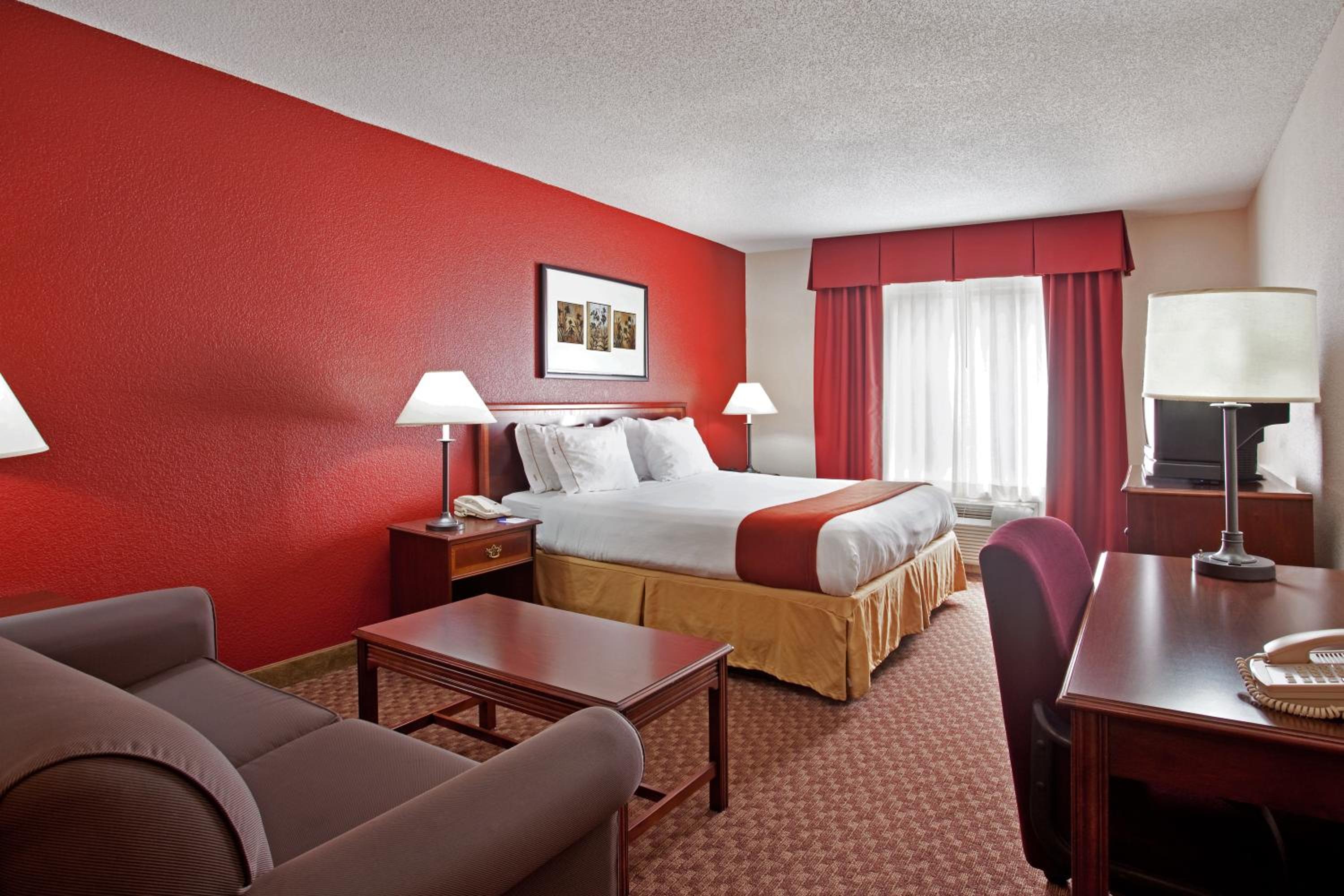 Baymont by Wyndham Merrillville - photo 30