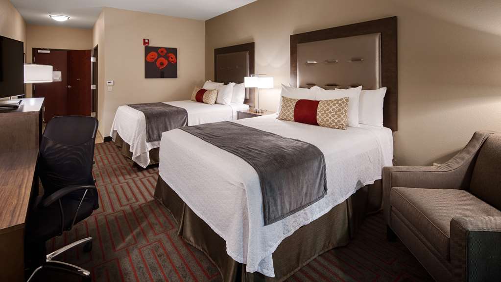 Best Western Plus Stevens County Inn - photo 11