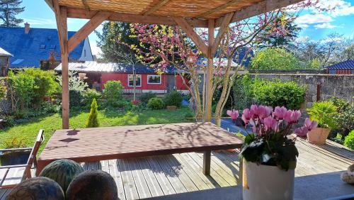 Le Logis Mélisandre 2 - carbon neutral hotel in Cande