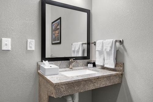 Riverstone Suites Chippewa Falls - photo 14