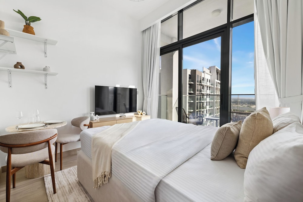 GLOBALSTAY Elegant Meydan Apartments Azizi Riviera 40 — 4-Star Luxury Hotel in Dubai, United Arab Emirates