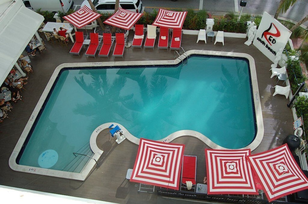 Red South Beach Hotel - photo 11