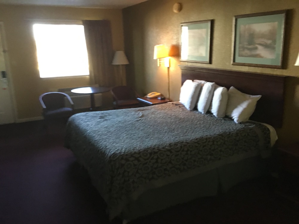 Travel Inn North Little Rock - photo 11