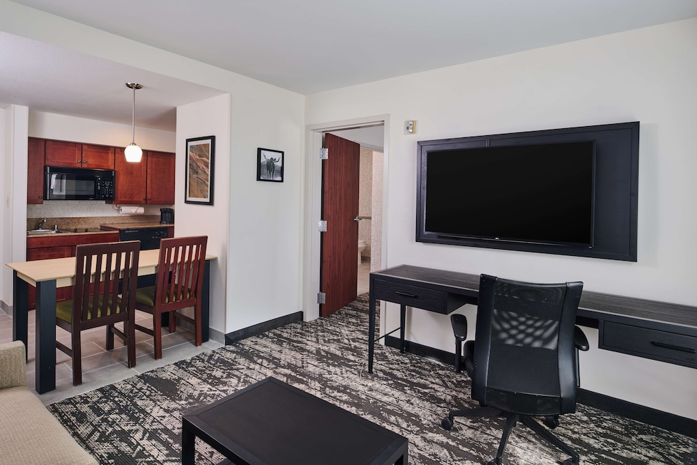 Homewood Suites by Hilton Anchorage - photo 13