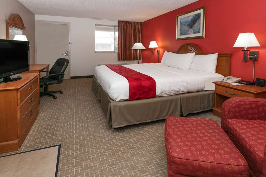 Ramada by Wyndham Odessa Near University of Texas Permian - photo 7