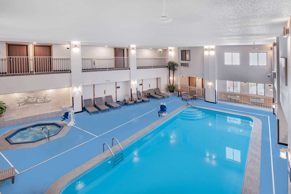 Ramada by Wyndham Keystone Near Mt Rushmore - photo 12
