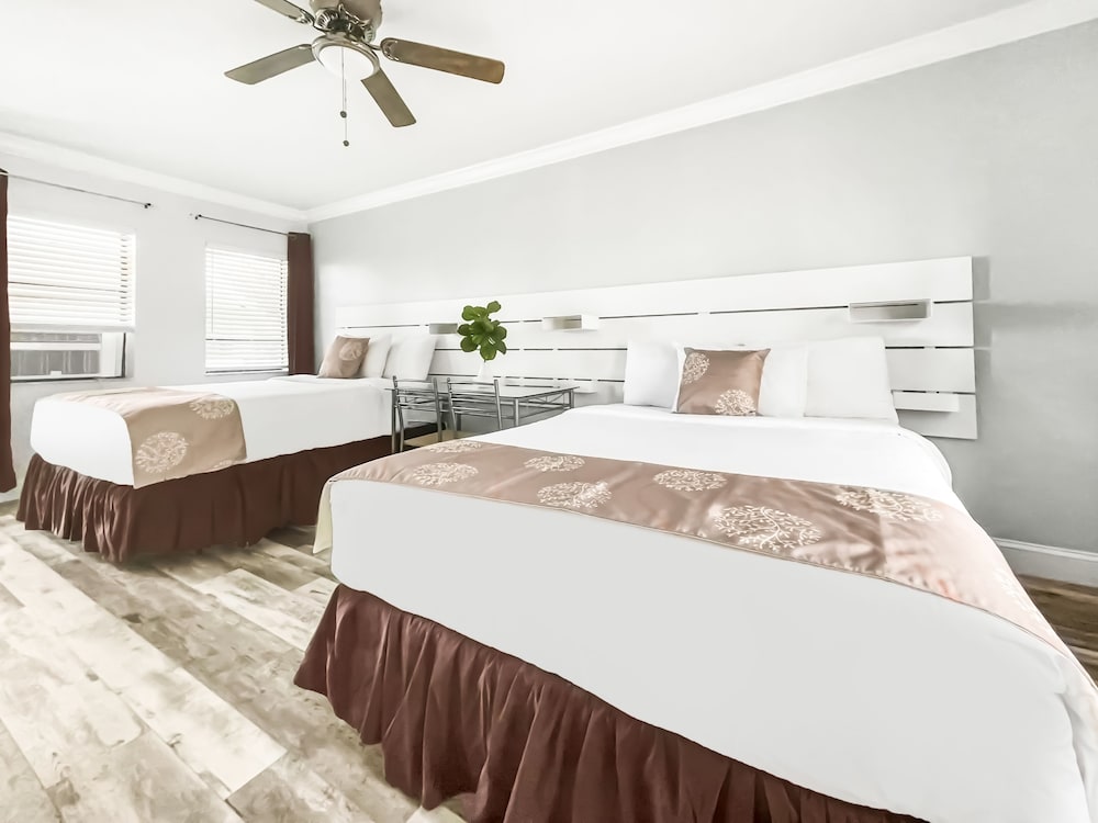 Hollywood Beach Hotels - photo 36