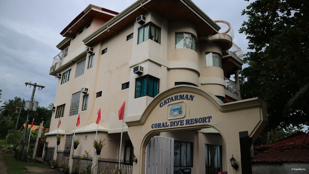 Coral Dive Resort - carbon neutral hotel in Catarman