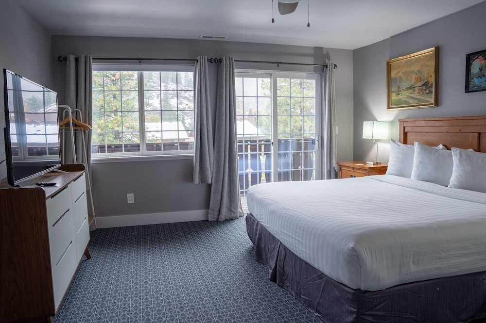Blue Elk Inn - photo 19