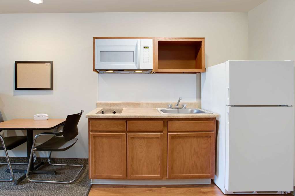 WoodSpring Suites Columbus North I 270 - photo 6