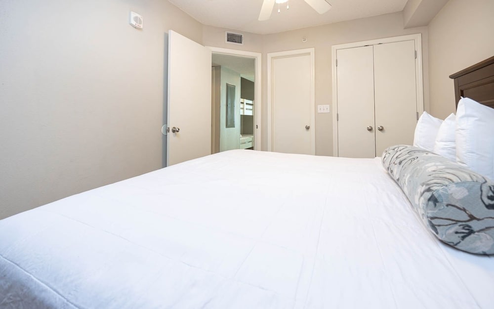 Phoenix All Suites West Hotel 1101 1 Bedroom Condo - photo 3