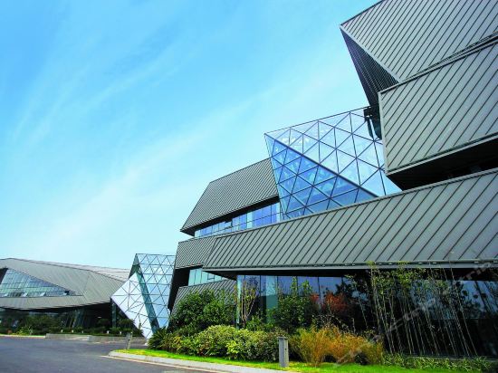 Dino Valley Hotspring Holiday Hotel in Changzhou, People's Republic of China